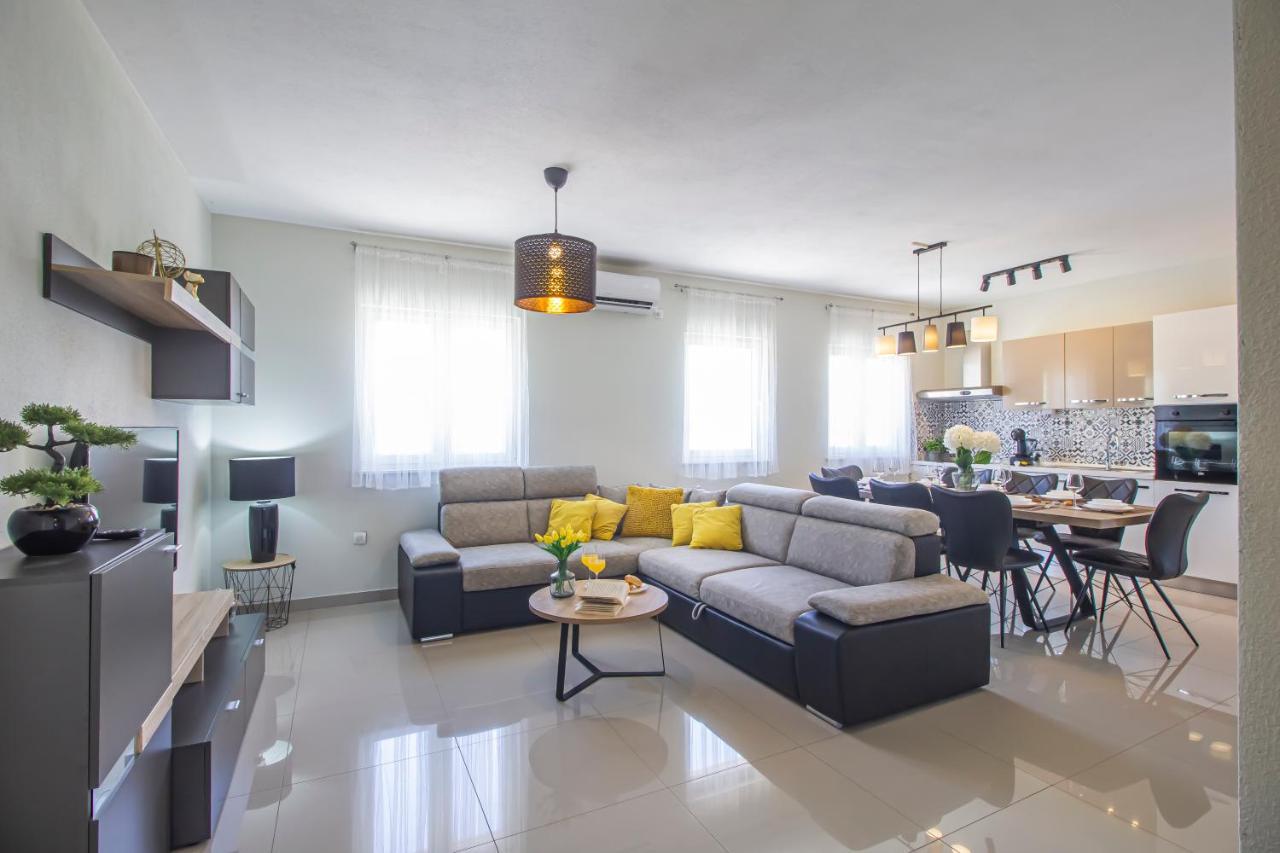 Vila Rozarija Trogir Luaran gambar
